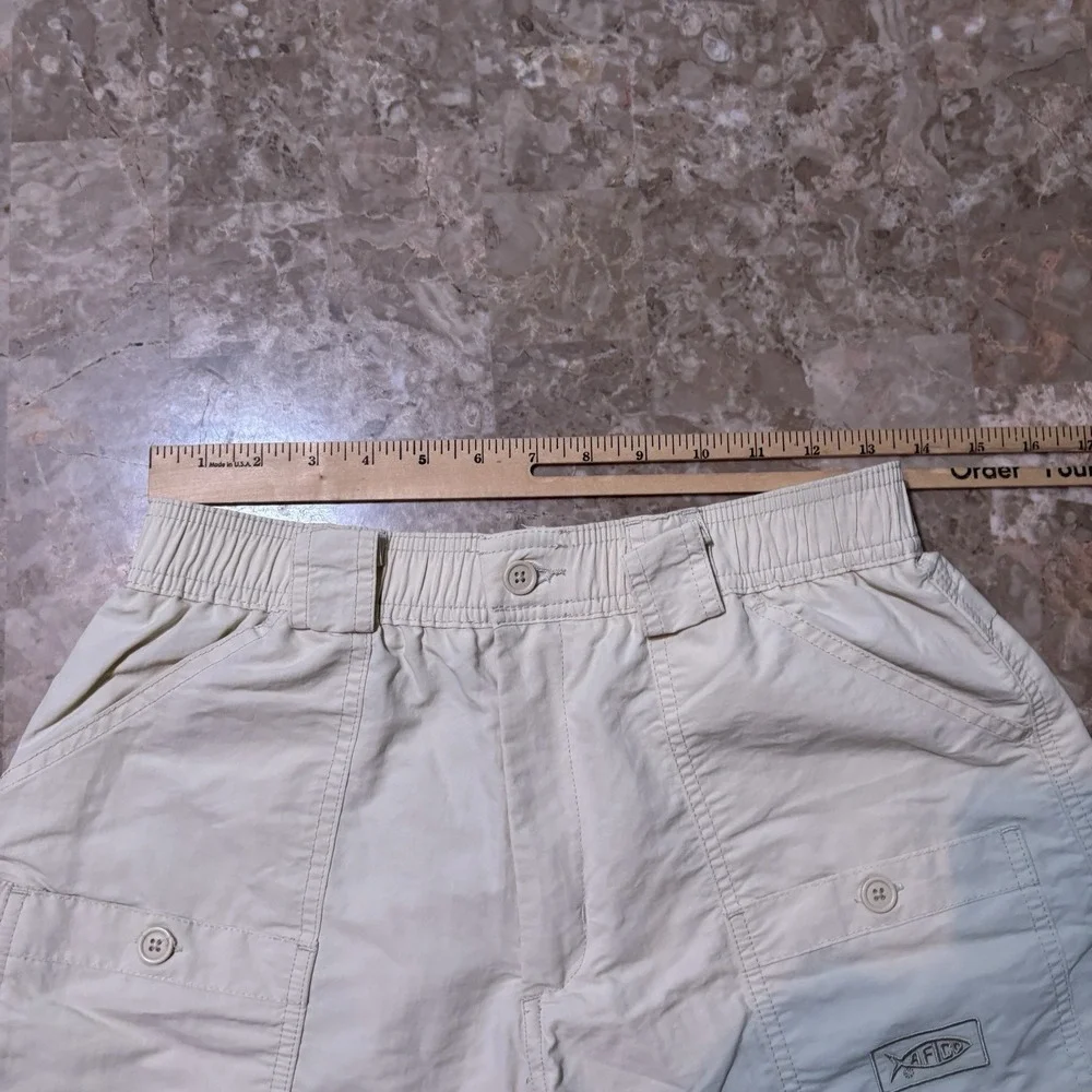 AFTCO Fishing Shorts Mens 30 Tan Elastic Waist Cargo UPF Nylon Performance